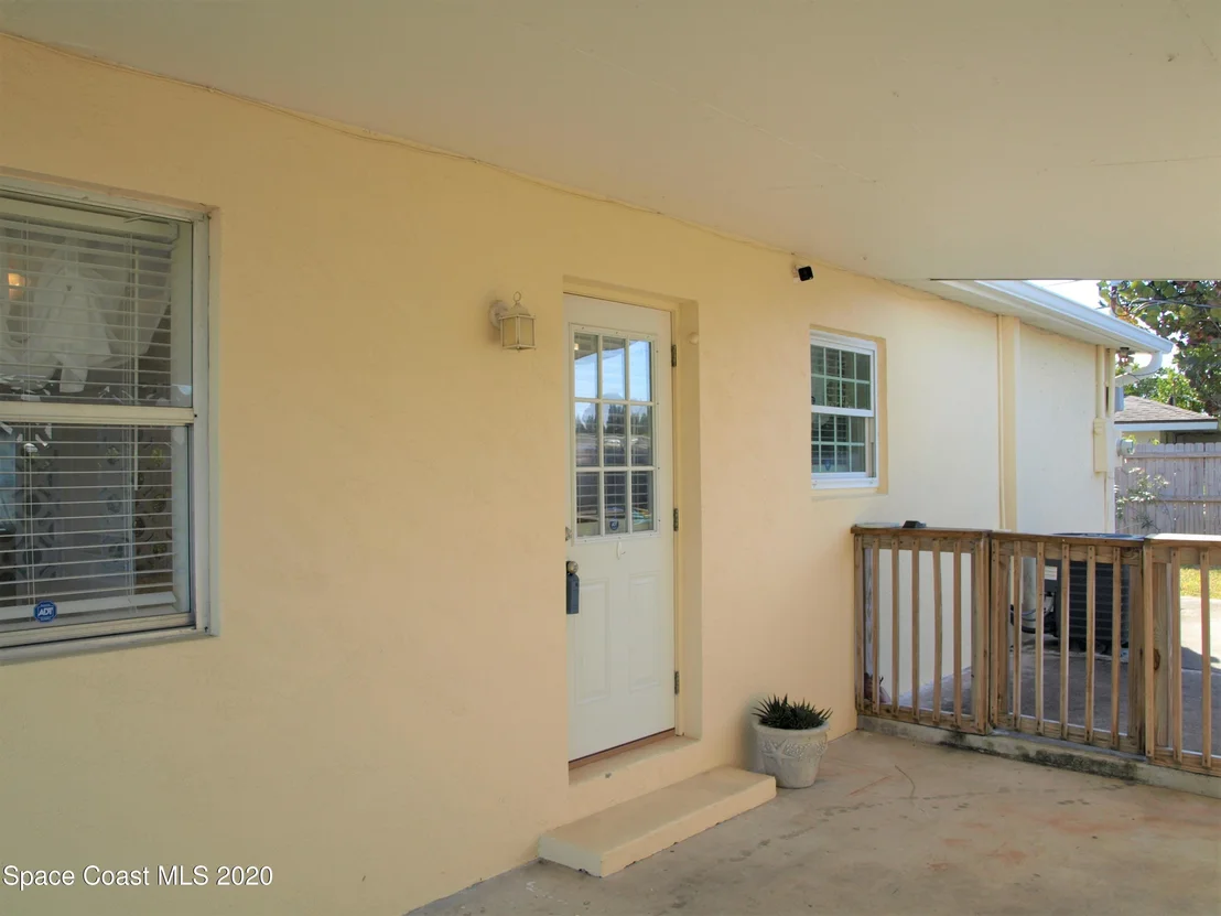 Photo of 1084 Cable Lane NE