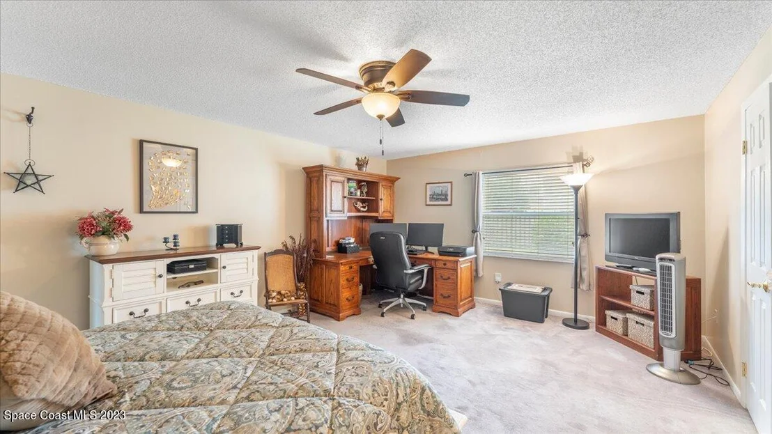Photo of 987 Sycamore Drive