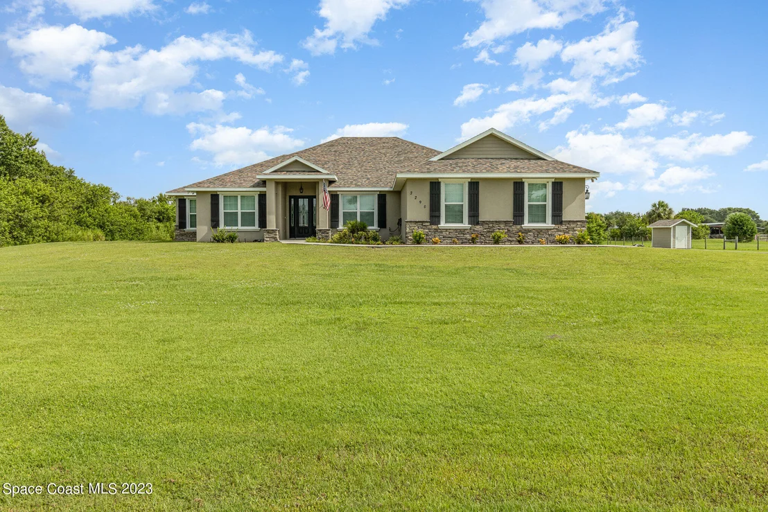 Photo of 3290 Aurantia Road