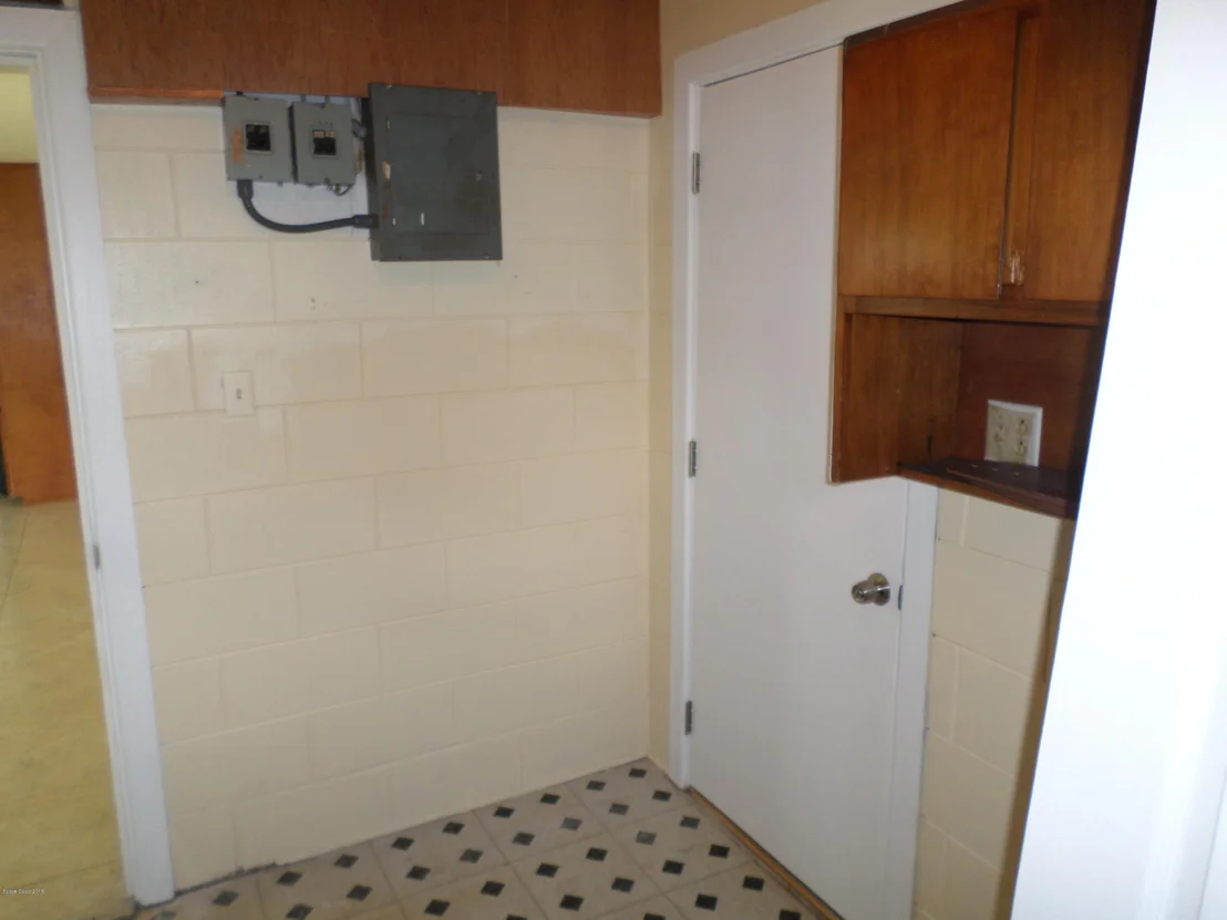Photo of 1048 Illinois Road