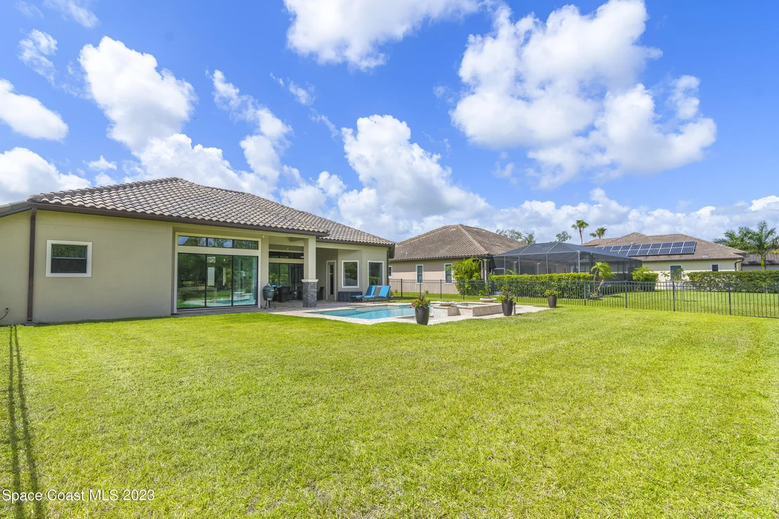 Photo of 814 Lorenza Place