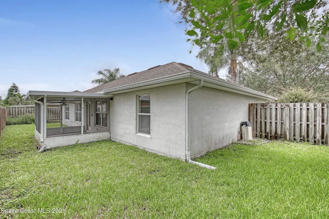Photo of 1004 Kingfisher Way