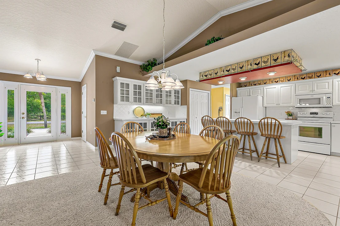 Photo of 3240 Weber Road