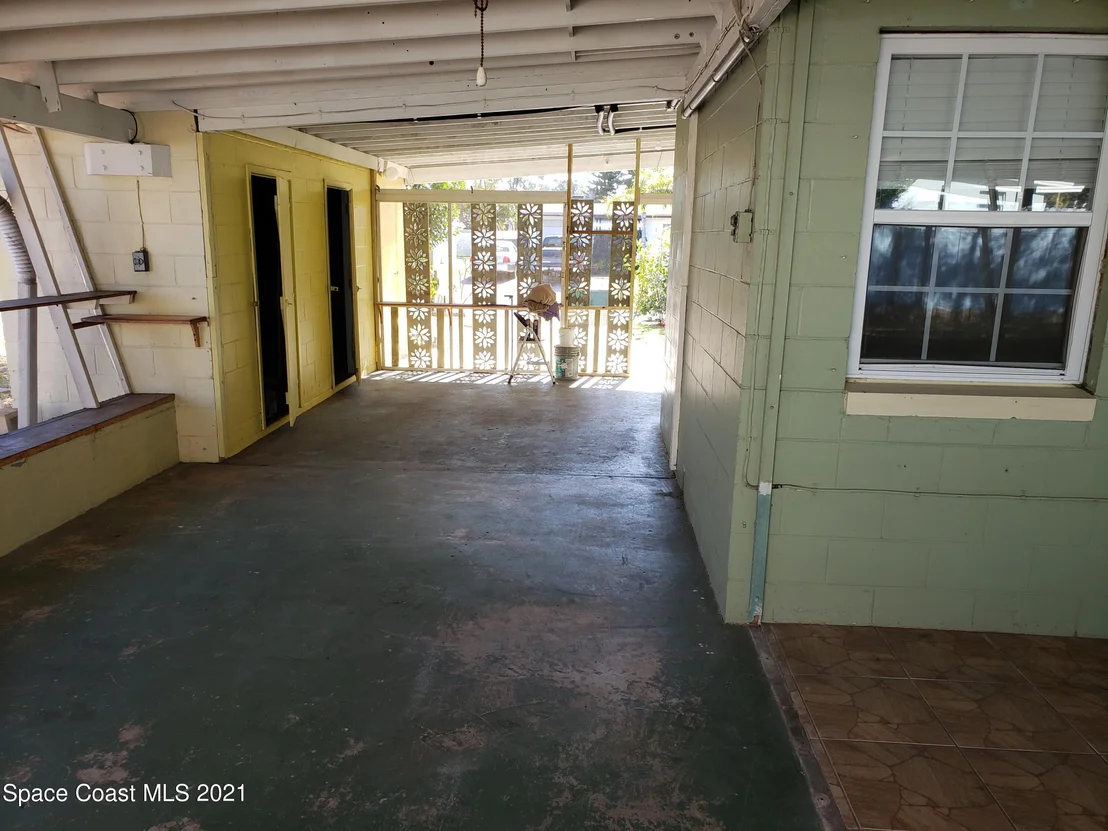 Photo of 1050 Myrtle Lane