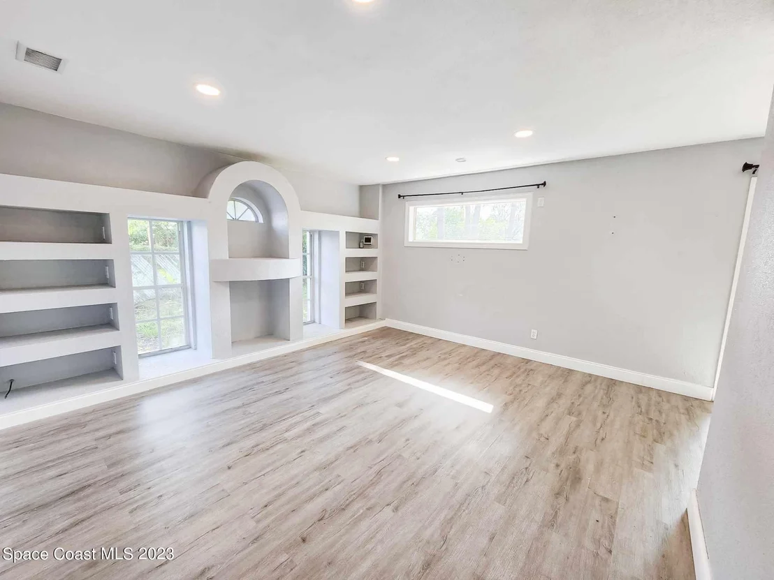 Photo of 1110 Hickory Lane
