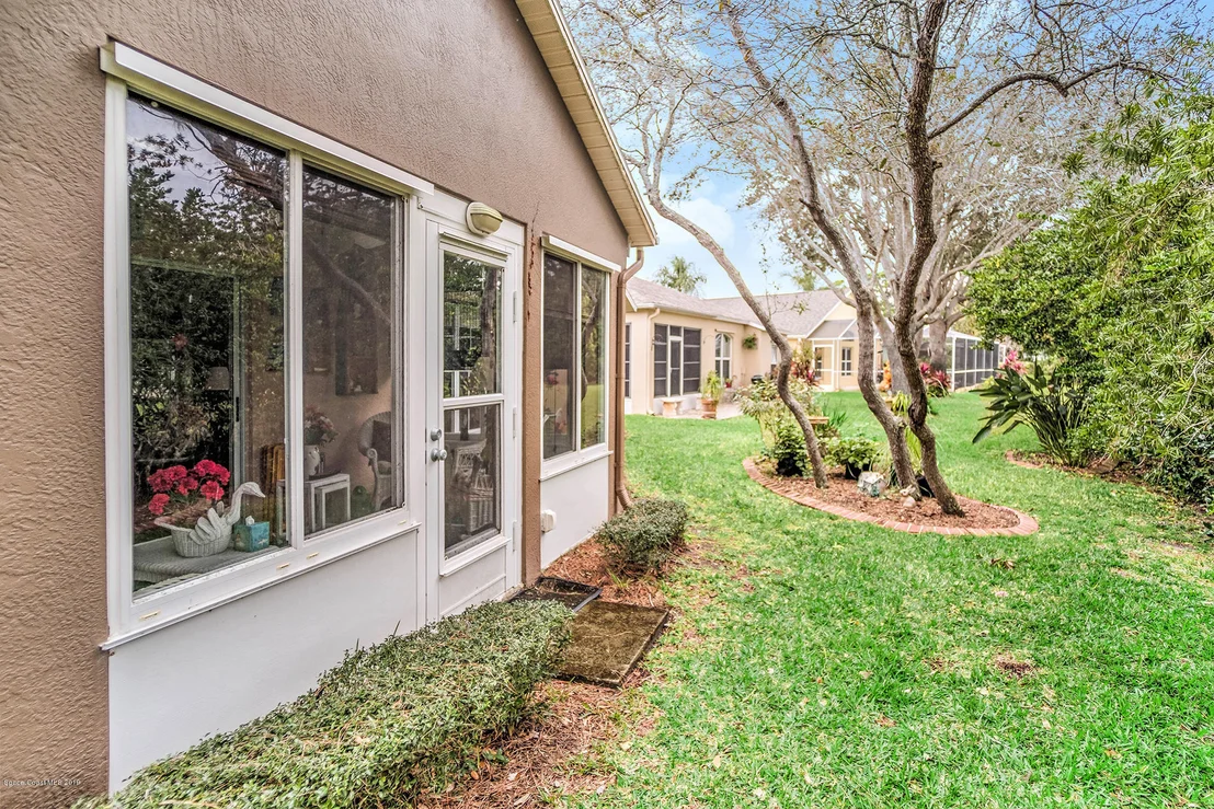 Photo of 864 Villa Drive