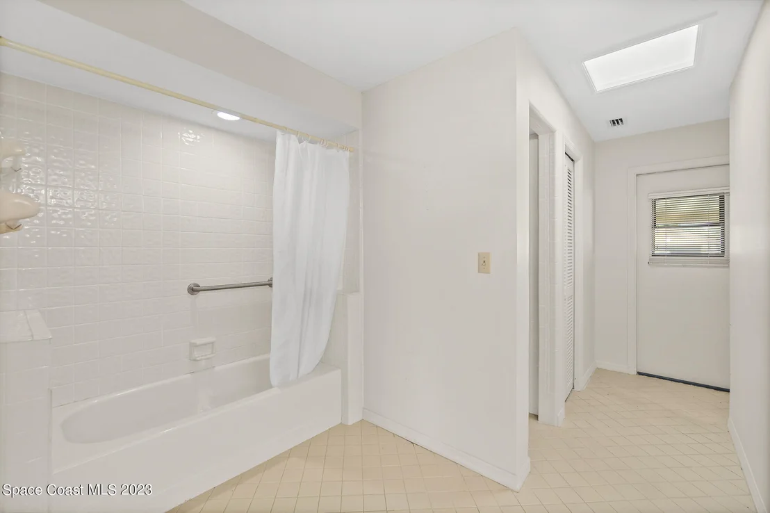 Photo of 1340 Bonaventure Drive