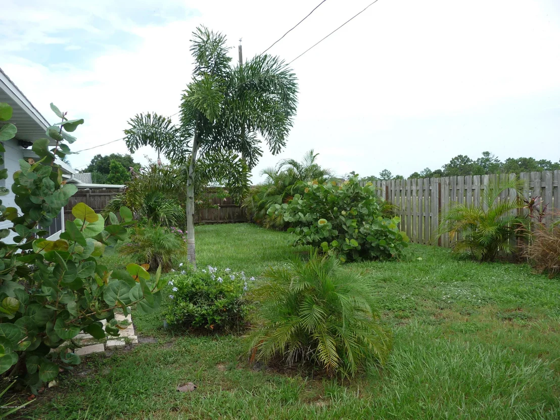 Photo of 1593 Spruce Road
