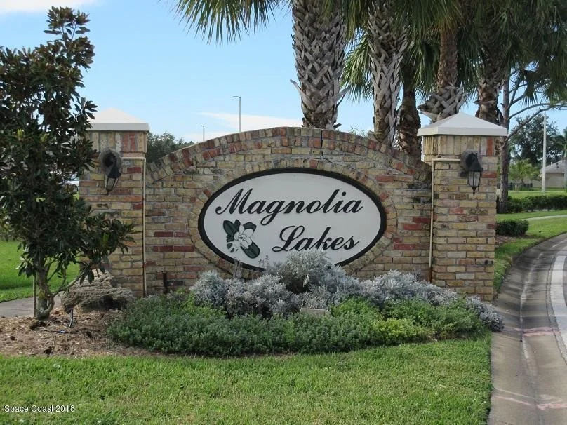 Photo of 1243 White Oak Circle