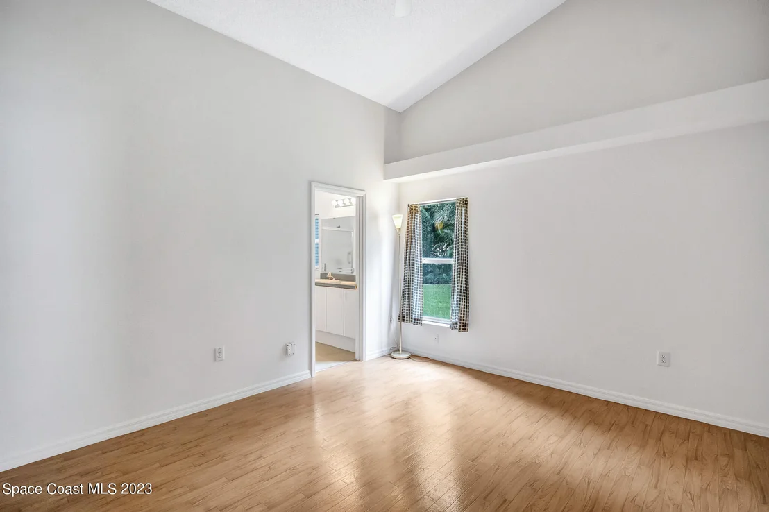Photo of 958 Pine Creek Circle NE