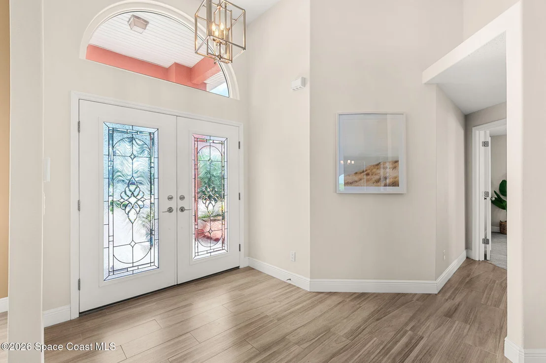 Photo of 327 Island Drive