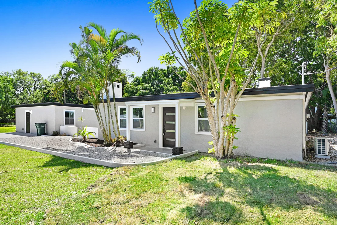 Photo of 447 Helen Street