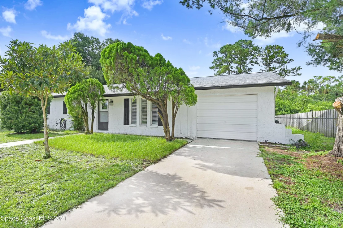 Photo of 1123 Hermosa Drive