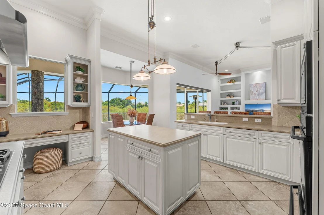 Photo of 804 Chatsworth Drive