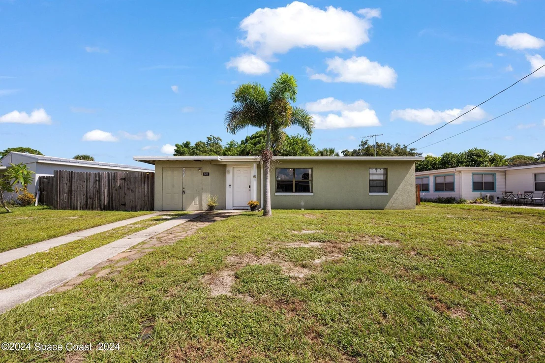 Photo of 601 Gardenia Drive