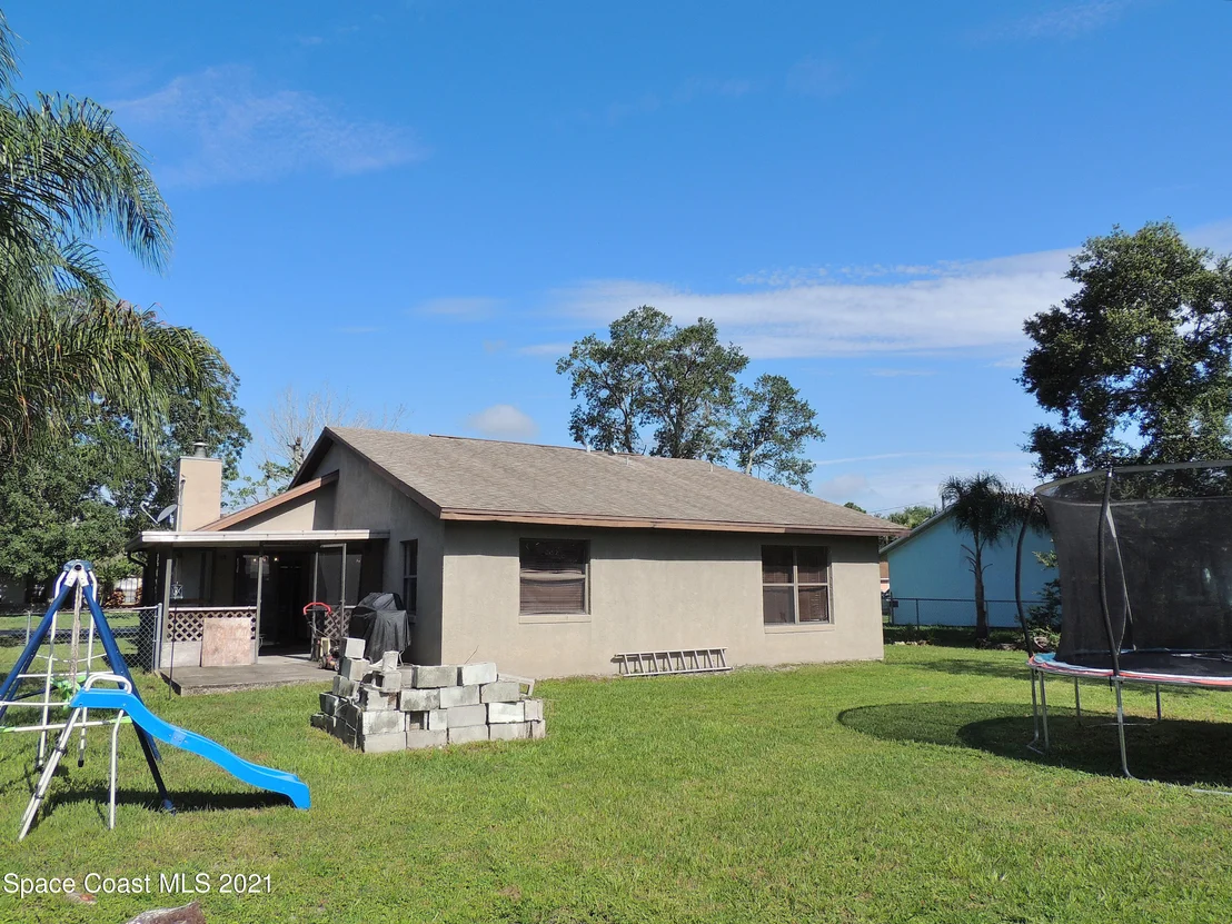 Photo of 6105 Wilderness Avenue