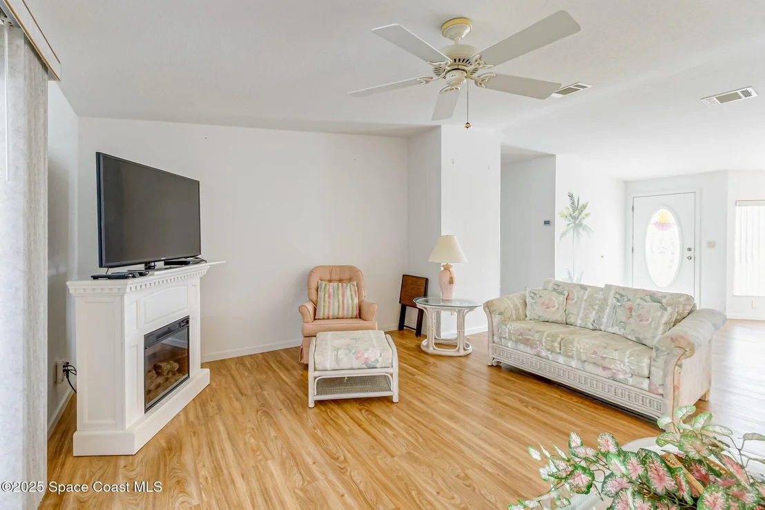 Photo of 634 Outer Drive