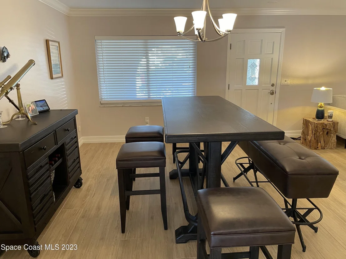Photo of 387 Carmine Drive