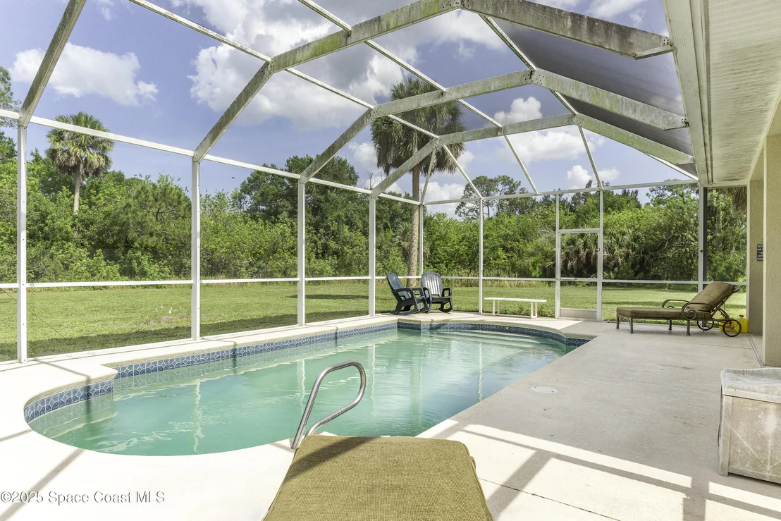 Photo of 386 Valencia Road