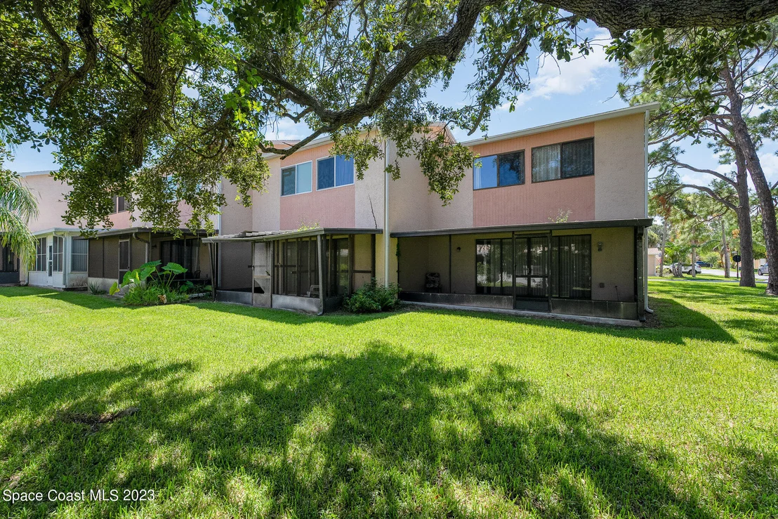 Photo of Unit 113 at 277 Current Drive