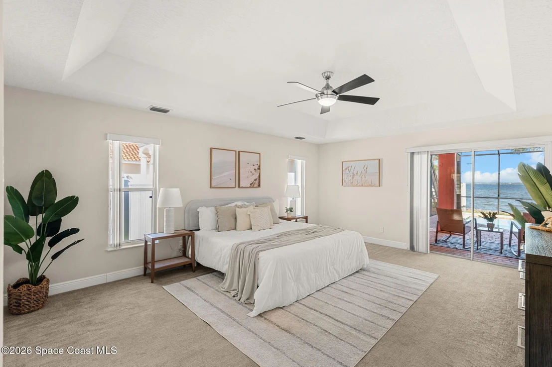 Photo of 327 Island Drive