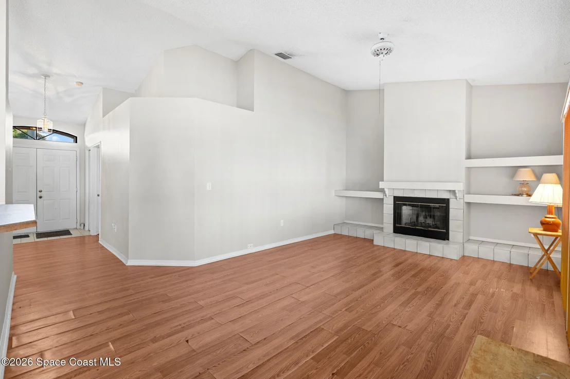 Photo of 2086 Lionel Drive