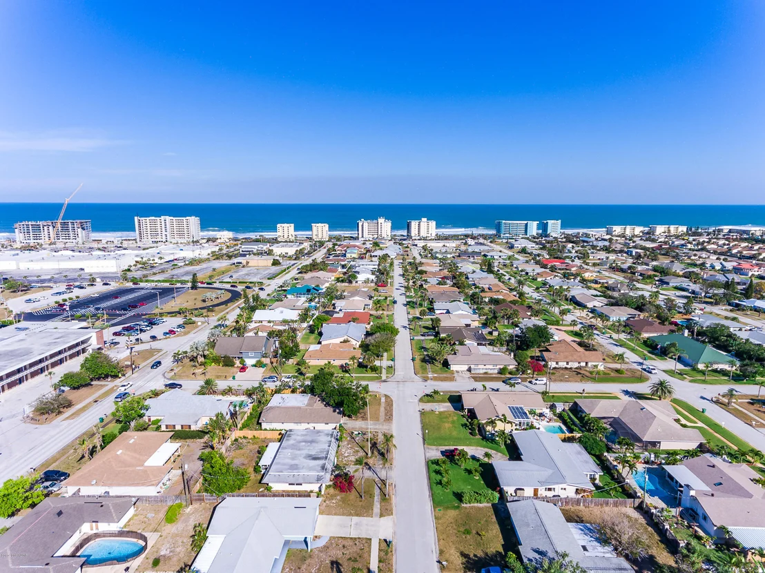 Photo of 360 Lee Avenue