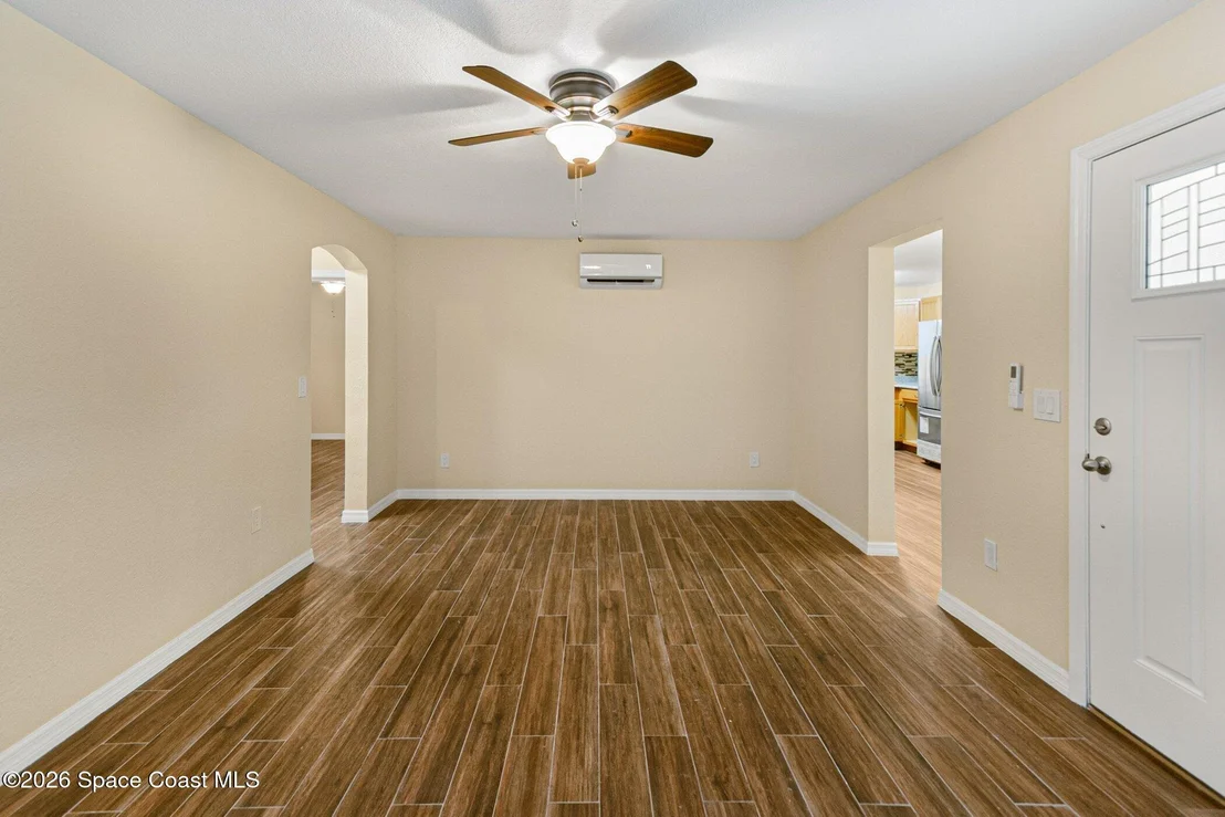 Photo of 175 NW Valencia Road