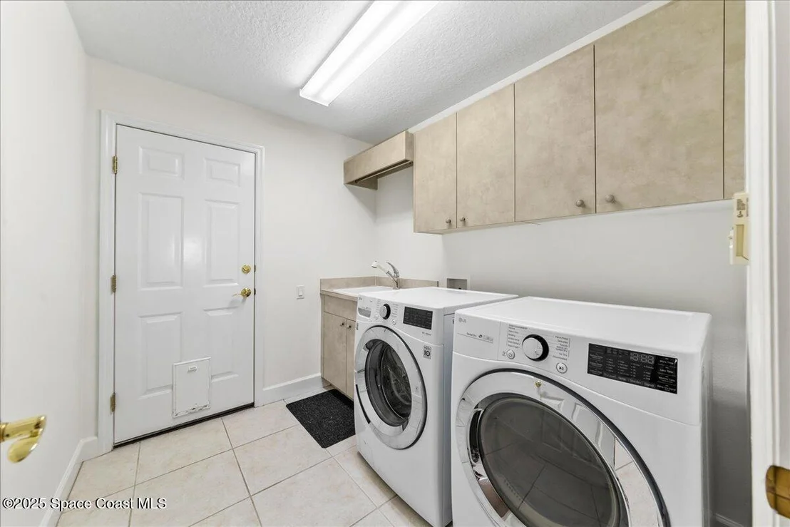 Photo of 327 Southampton Drive