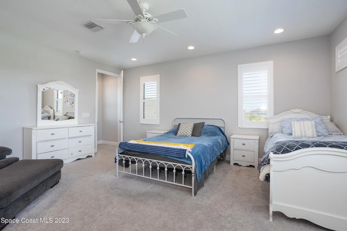 Photo of 7327 Bluemink Lane