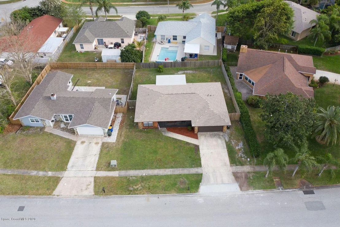 Photo of 823 Levitt Parkway