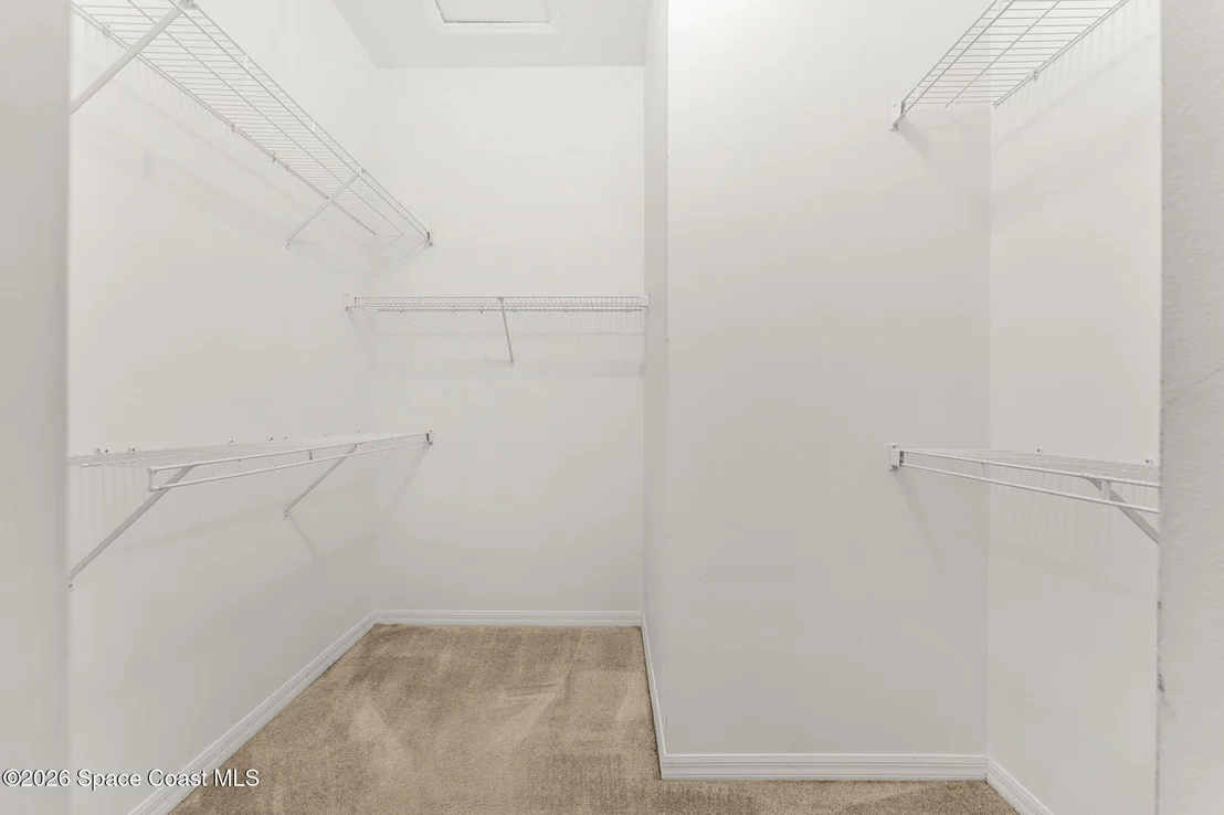 Photo of 1860 Windbrook Drive SE