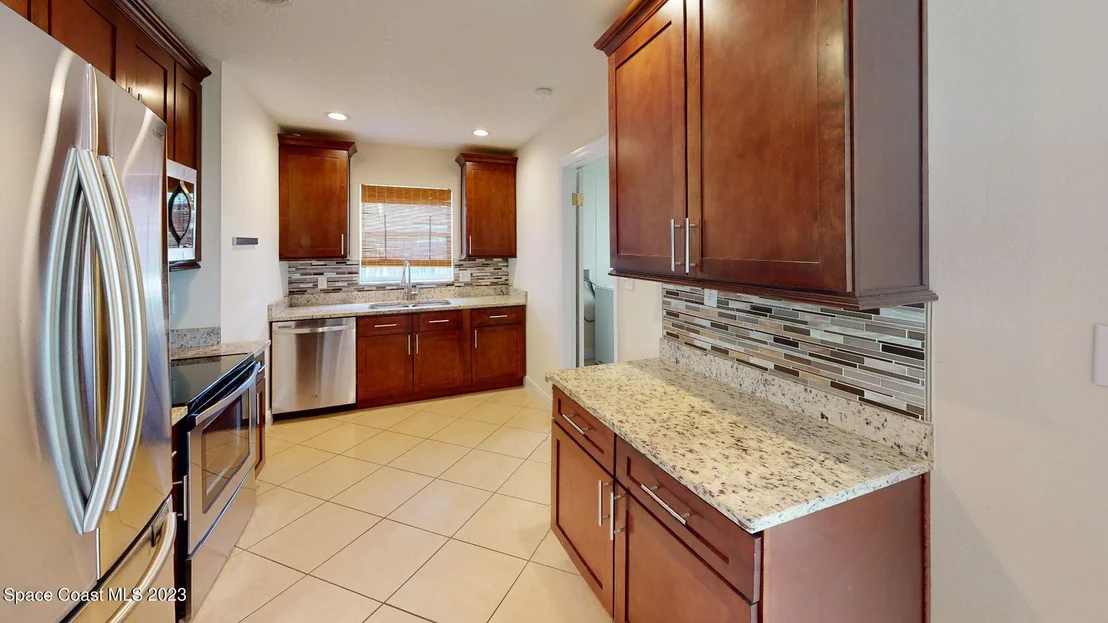 Photo of 1457 Albert Drive