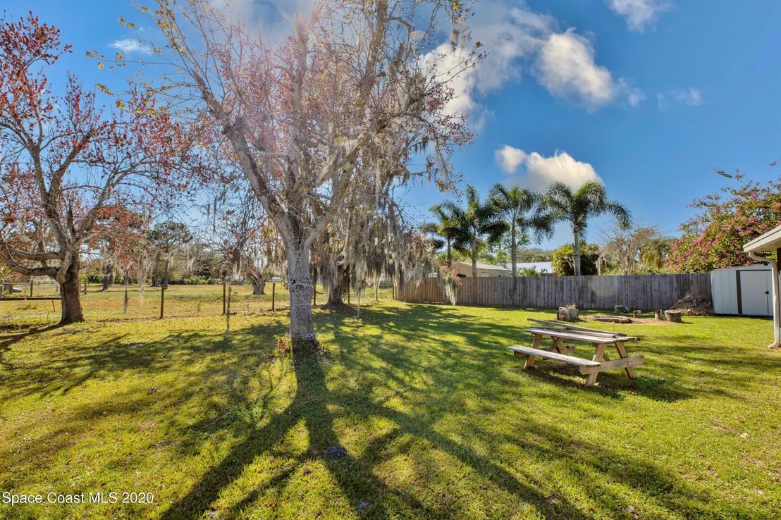 Photo of 1889 Trimble Road