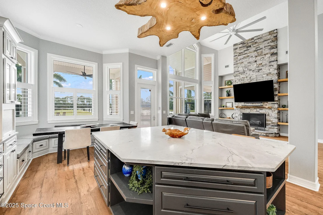 Photo of 4236 Hield Road NW