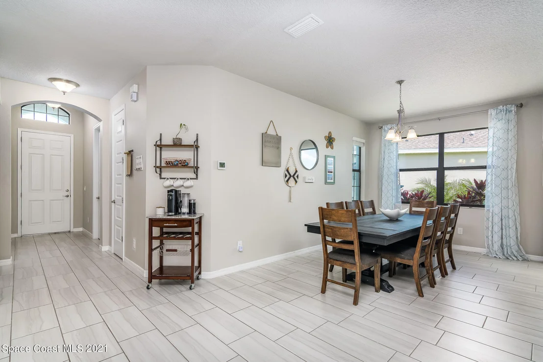 Photo of 7407 Bluemink Lane