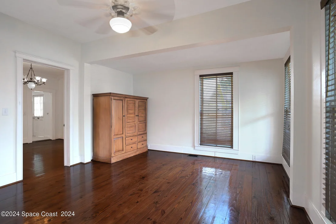 Photo of 23 Barton Avenue
