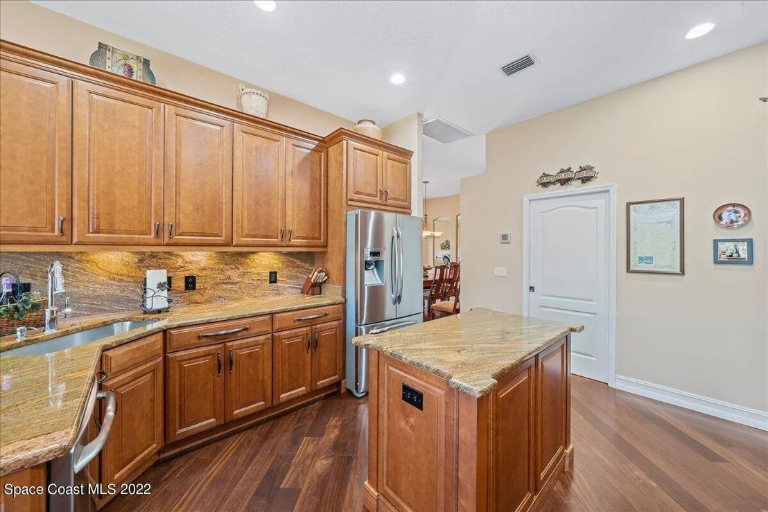 Photo of 937 Palm Brook Drive