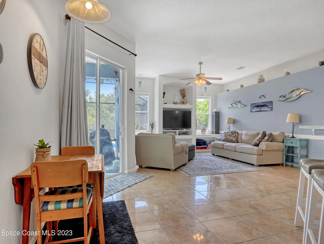 Photo of 5145 Palm Drive