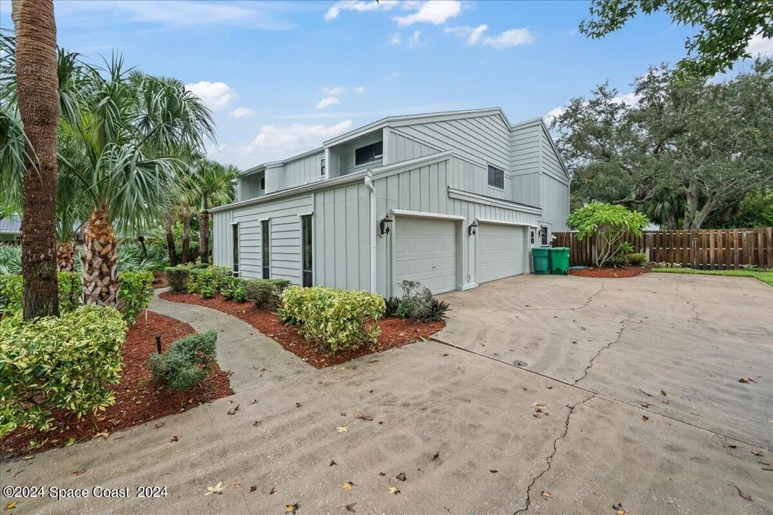 Photo of 589 Spindle Palm Drive