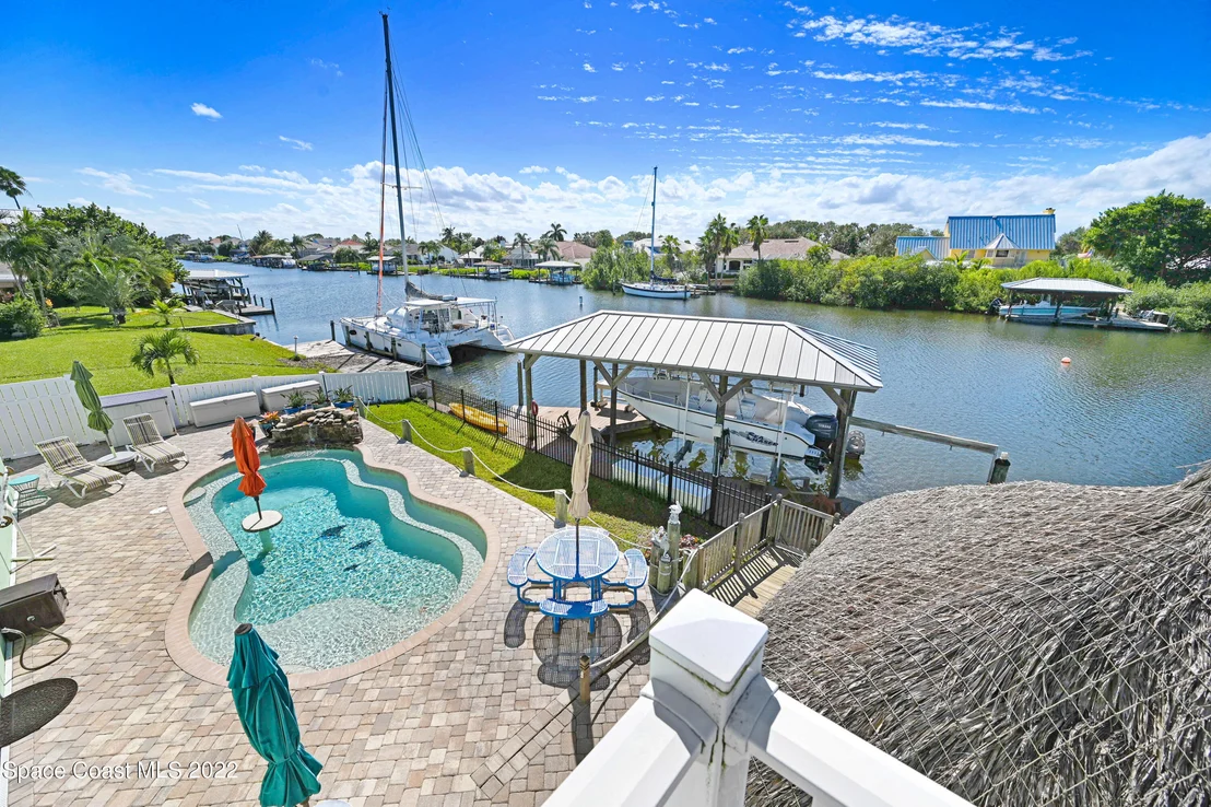 Photo of 414 Thrush Drive