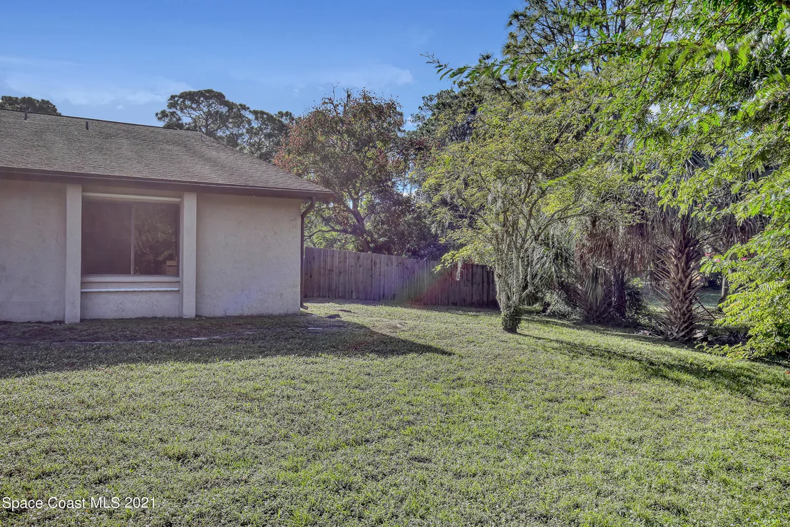 Photo of 2502 Meadow Lane