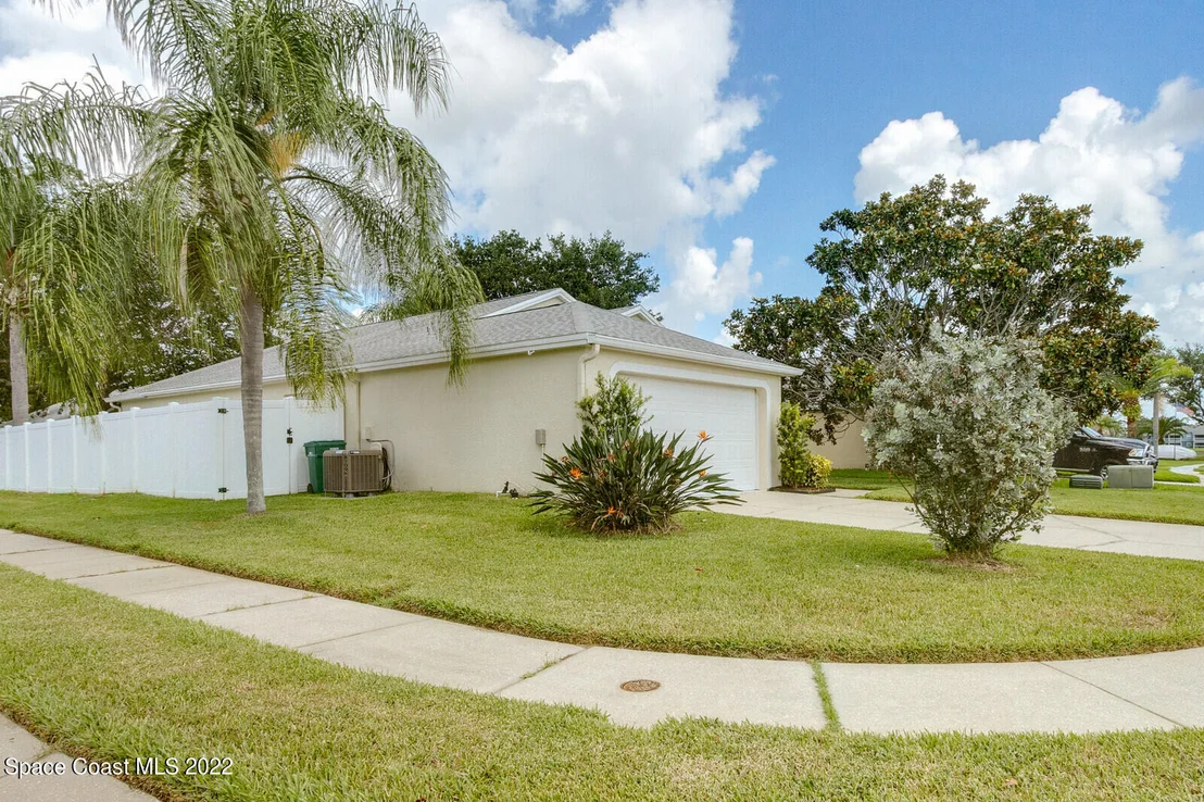 Photo of 2832 Saint Robert Drive