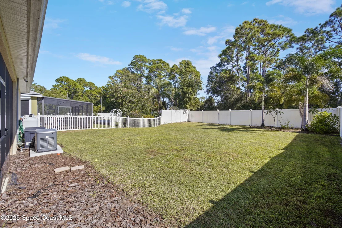 Photo of 381 Waterside Circle