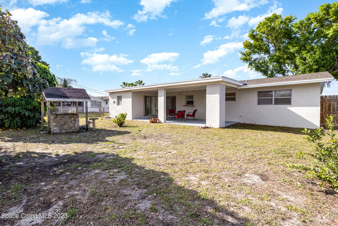 Photo of 2095 Montgomery Road