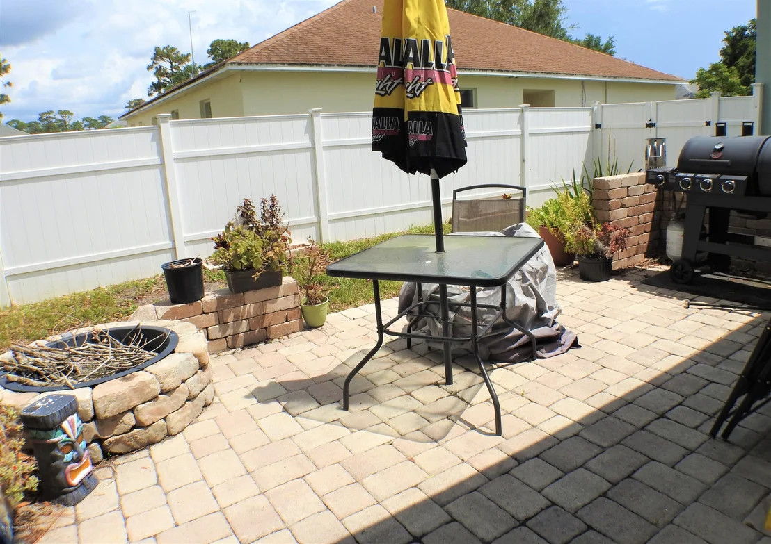 Photo of 3979 Rolling Hill Drive