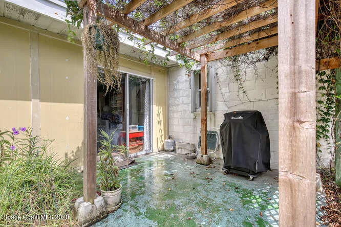 Photo of 2920 Corbusier Drive