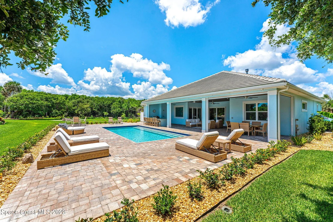 Photo of 6231 Windward Lane