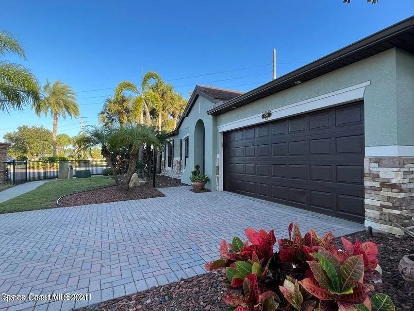 Photo of 1150 Talon Way