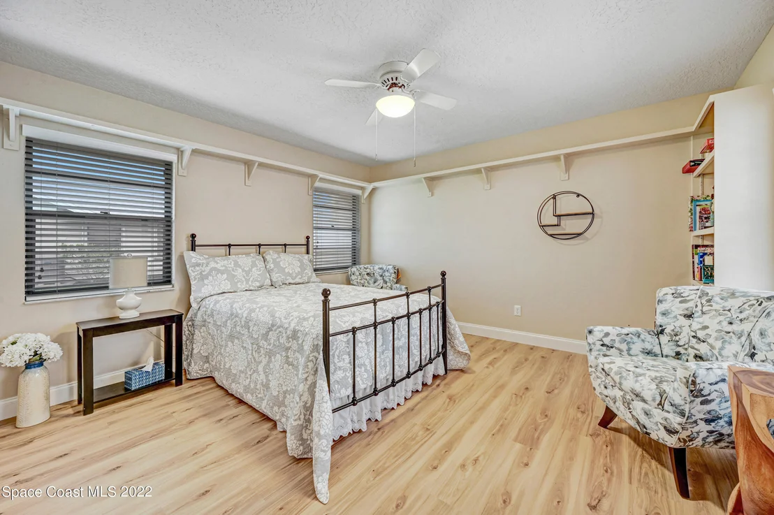 Photo of 820 Ridge Lake Drive